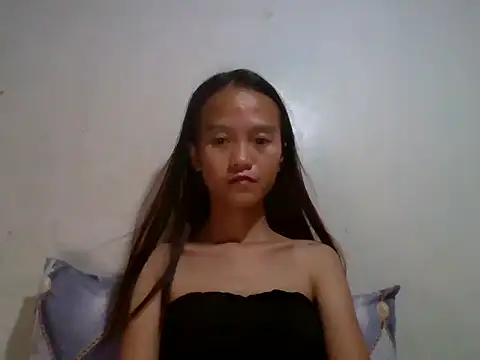 Yourlilpinayy online show from 03-12-26, 08:15