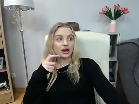 Snapshot of BlankaXCute chatting on 02-12-26, 10:05 BlankaXCute online show from 02-12-26, 10:05