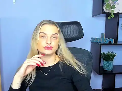 Snapshot of BlankaXCute chatting on 02-16-26, 02:46 BlankaXCute online show from 02-16-26, 02:46