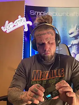 Smokebluntafterblunt online show from 03-04-26, 02:17