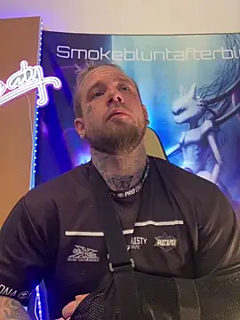 Smokebluntafterblunt online show from 03-09-26, 06:45