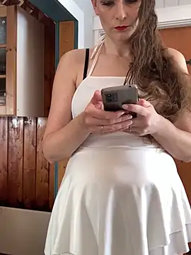 Midnight Munch online show from 03-04-26, 08:42