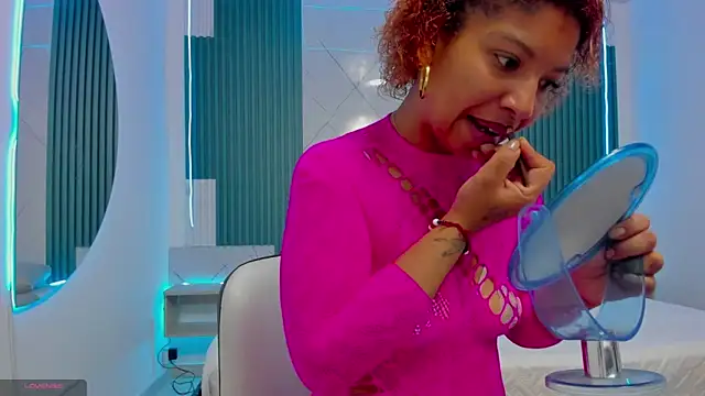 Shantall-blue online show from 02-11-26, 08:03