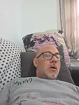 pareja47 online show from 05-14-26, 01:07