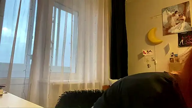 Snapshot of DynaLoom chatting on 03-16-26, 03:16 DynaLoom online show from 03-16-26, 03:16