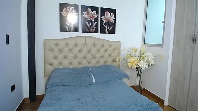 Kitty f00x online show from 03-09-26, 07:18