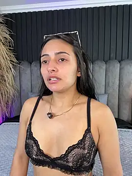 Nanda vixen  online show from 04-25-26, 08:28