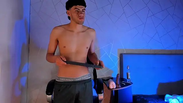 Milo Thompson online show from 03-28-26, 05:40