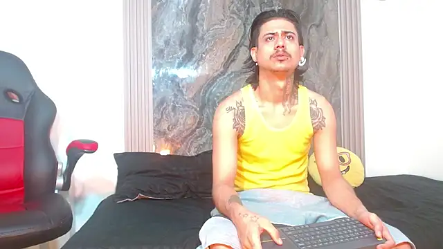 Damian-and-Camerum online show from 04-23-26, 03:19