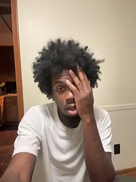 Snapshot of pussyeater_- chatting on 02-19-26, 01:01 pussyeater - online show from 02-19-26, 01:01