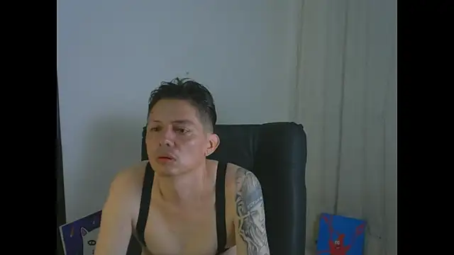 Snapshot of Thommas8a chatting on 02-19-26, 03:35 Thommas8a online show from 02-19-26, 03:35