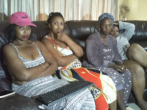 Caramel-Diva online show from 02-25-26, 07:07