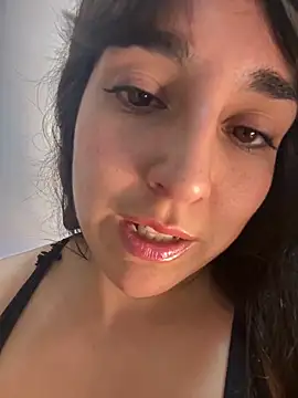 Snapshot of Latinaelisa chatting on 03-25-26, 02:28 Latinaelisa online show from 03-25-26, 02:28