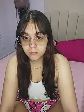 its lauu  online show from 02-11-26, 03:44