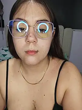 its lauu  online show from 02-22-26, 03:40