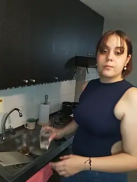 its lauu  online show from 03-15-26, 05:02