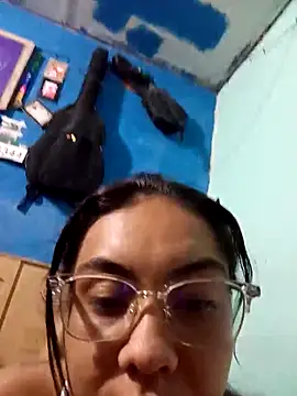 Snapshot of Mel152420 chatting on 02-16-26, 03:02 Mel152420 online show from 02-16-26, 03:02