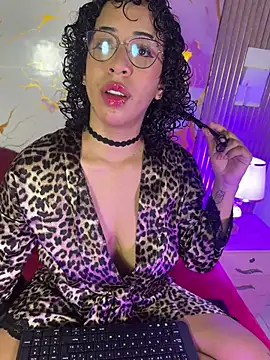 Snapshot of Woo_isDaphne chatting on 07-26-26, 12:19 Woo isDaphne online show from 07-26-26, 12:19