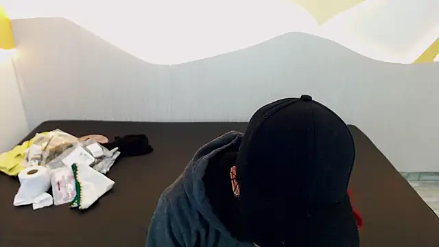 DaviidBuckx  online show from 04-24-26, 08:33