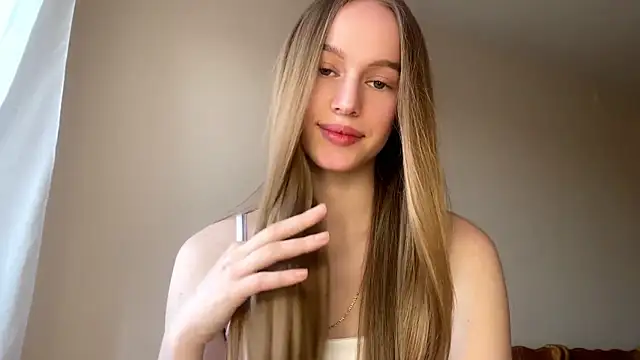 Snapshot of Viktoria_Vibes chatting on 03-13-26, 03:07 Viktoria Vibes online show from 03-13-26, 03:07