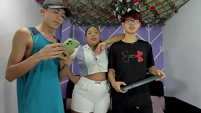 Lizeth hot2002 online show from 03-04-26, 01:22