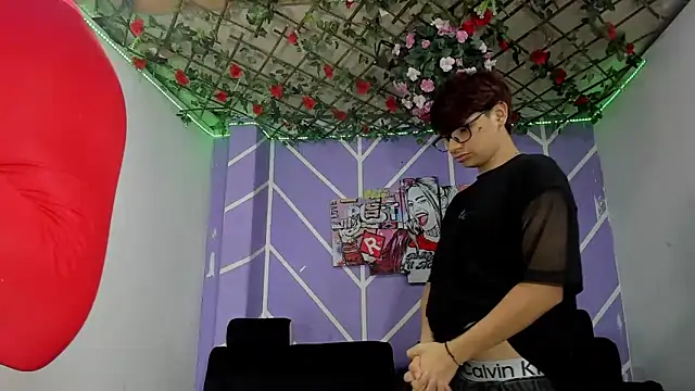 Lizeth hot2002 online show from 03-07-26, 01:24