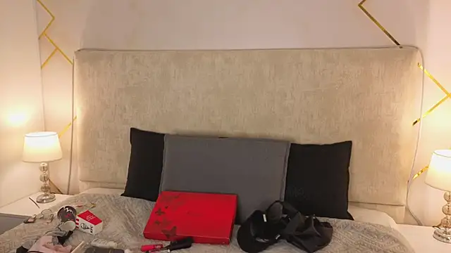 Nioki  online show from 04-04-26, 04:22