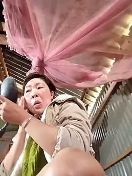 Yiyoongg online show from 02-27-26, 01:16