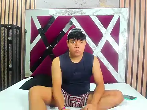 AdrianWalker online show from 02-10-26, 05:11