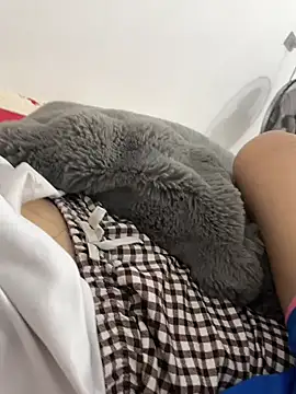 huyenzz online show from 02-23-26, 02:25