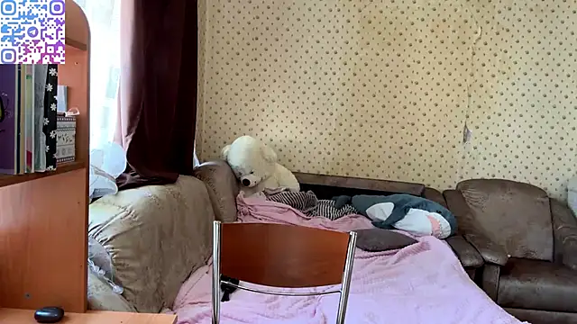 Snapshot of Babysmall_girl chatting on 02-11-26, 09:14 Babysmall girl online show from 02-11-26, 09:14