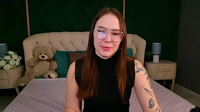 Arielle Vade online show from 04-23-26, 05:19