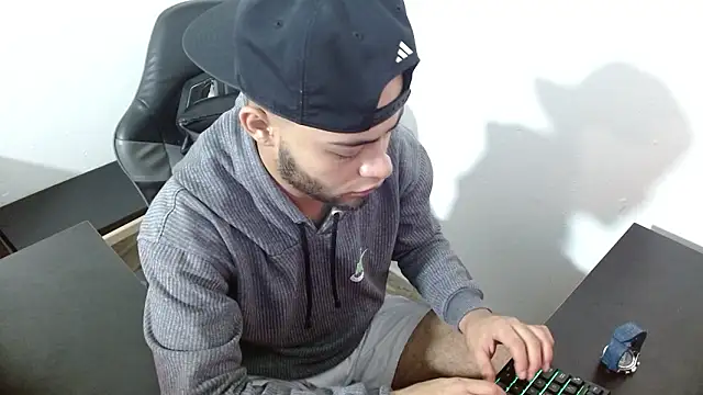 Xanderstone00 online show from 02-10-26, 06:28