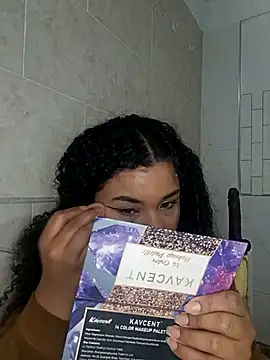 BrianaSweetxxx online show from 04-22-26, 03:31