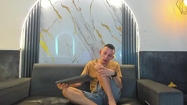 Isaak 26 online show from 03-15-26, 06:25