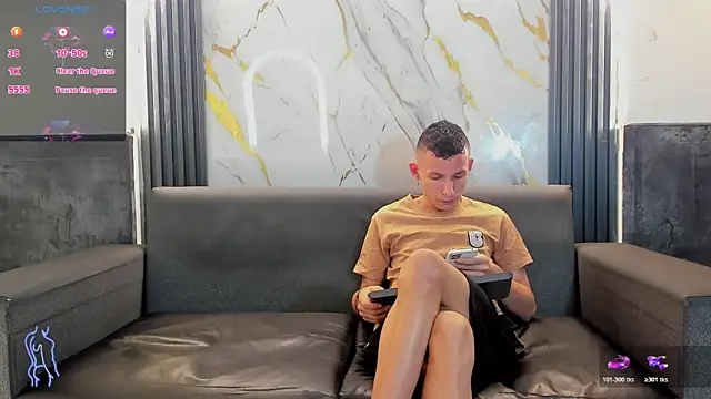 Isaak 26 online show from 04-27-26, 11:19