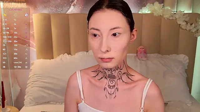 roxy morrison x online show from 04-19-26, 01:21