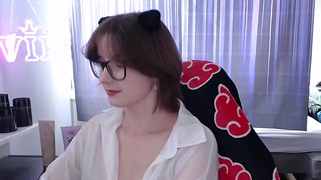 Snapshot of LunaXcherry chatting on 08-02-26, 12:47 LunaXcherry online show from 08-02-26, 12:47