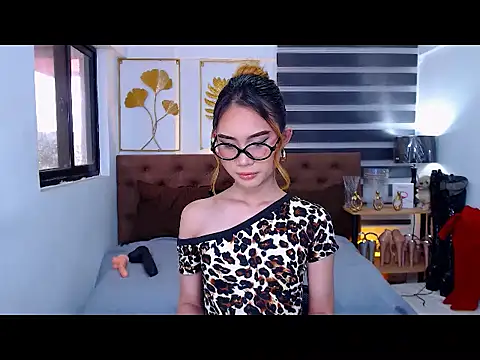 JuicyCockThea online show from 03-13-26, 12:06