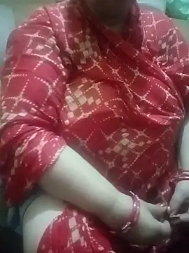 Snapshot of Simran_008 chatting on 05-23-26, 04:00 Simran 008 online show from 05-23-26, 04:00