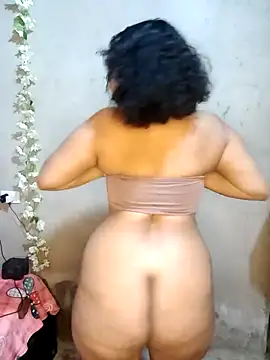 amandaa 21 online show from 04-24-26, 03:42