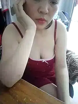 Strawberry-wet online show from 04-25-26, 05:43