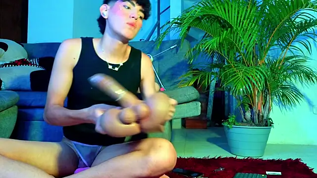 Snapshot of max_femboy chatting on 05-08-26, 04:51 max femboy online show from 05-08-26, 04:51