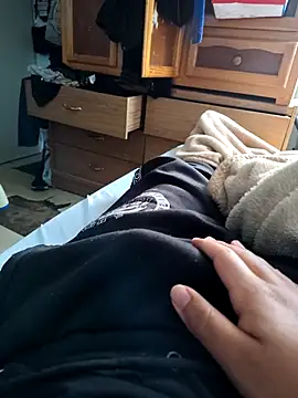 Snapshot of Gabrielj27 chatting on 02-09-26, 05:06 Gabrielj27 online show from 02-09-26, 05:06