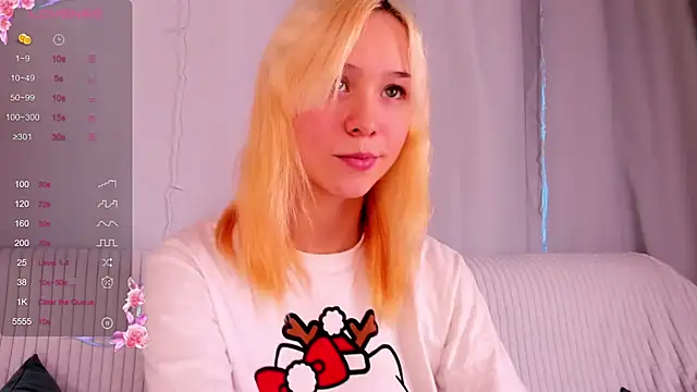 Snapshot of EmilyTrase chatting on 02-22-26, 01:18 EmilyTrase online show from 02-22-26, 01:18