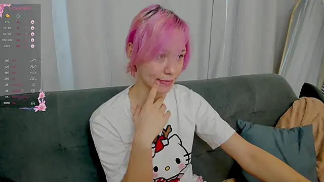 EmilyTrase online show from 04-04-26, 01:15