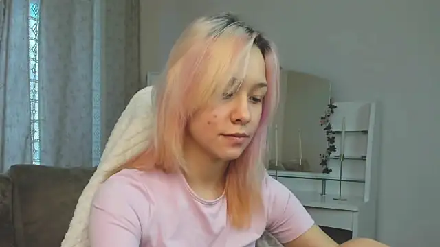 EmilyTrase online show from 04-22-26, 01:19