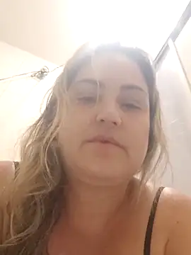 Julia2027 online show from 03-05-26, 08:10