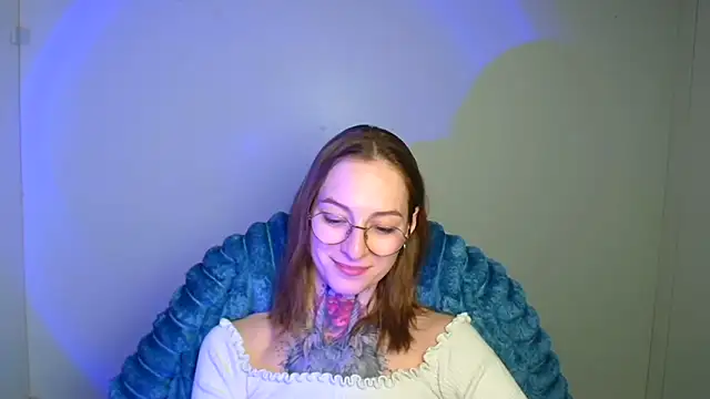 Esmi Winter online show from 02-24-26, 06:33