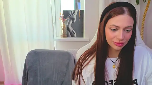 Sofia Plump online show from 04-15-26, 10:22